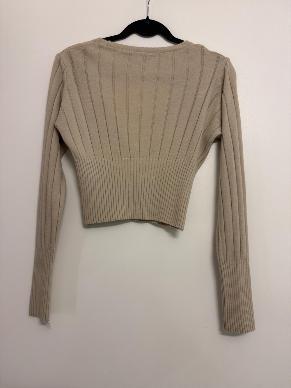 Missguided Beige Ribbed V-Neck Button-Up Cropped Cardigan - Picture 4 of 4
